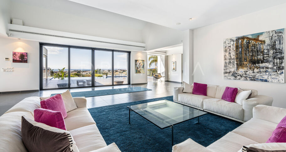 Blue Horizon - Stunning contemporary house with panoramic sea views in Los Flamingos Golf Resort, Benahavis