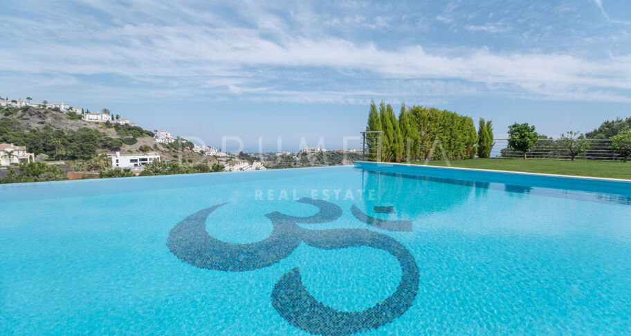 Luxuriöse moderne Villa in La Reserva de Alcuzcuz, Benahavis
