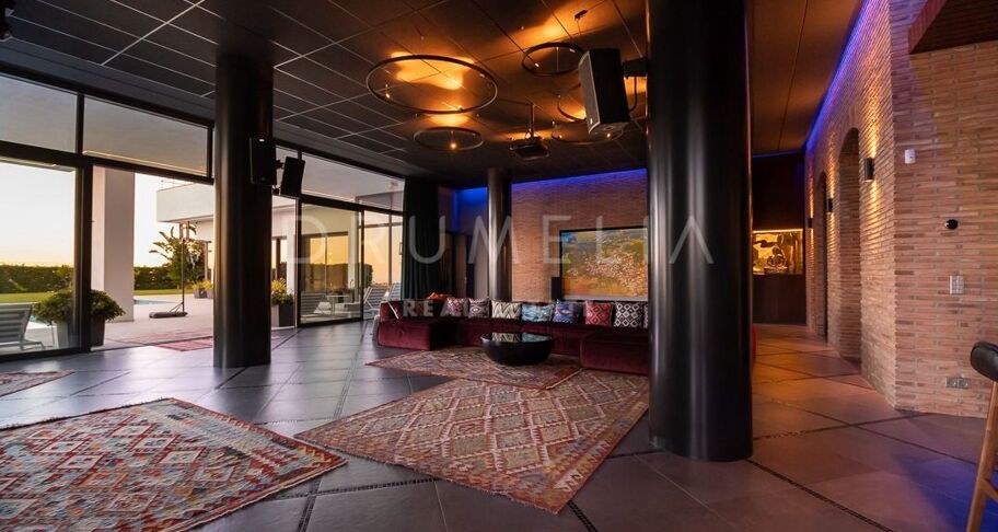 Luxuriöse moderne Villa in La Reserva de Alcuzcuz, Benahavis