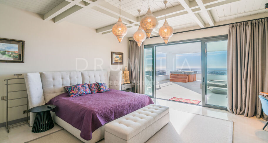 Luxuriöse moderne Villa in La Reserva de Alcuzcuz, Benahavis