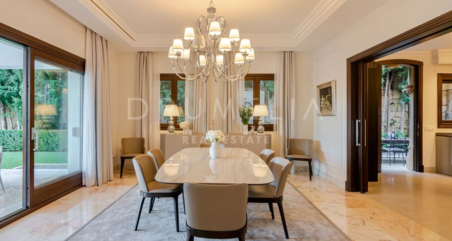 Elegant Classy Luxury Villa with Panoramic Sea Views, Sierra Blanca, Marbella
