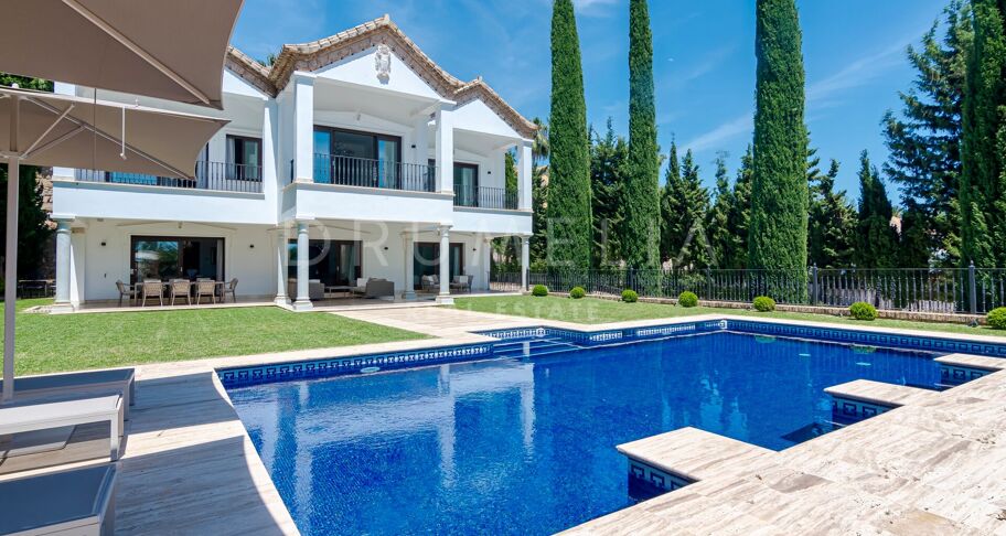 Elegant Classy Luxury Villa with Panoramic Sea Views, Sierra Blanca, Marbella
