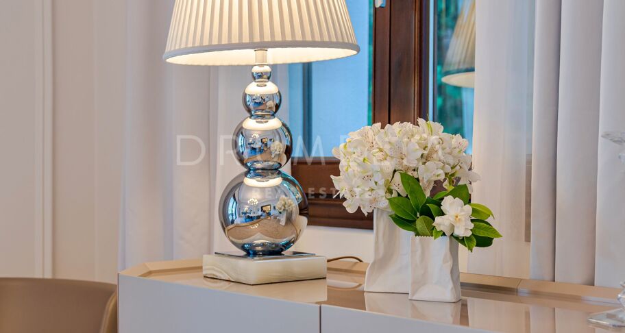 Elegant Classy Luxury Villa with Panoramic Sea Views, Sierra Blanca, Marbella