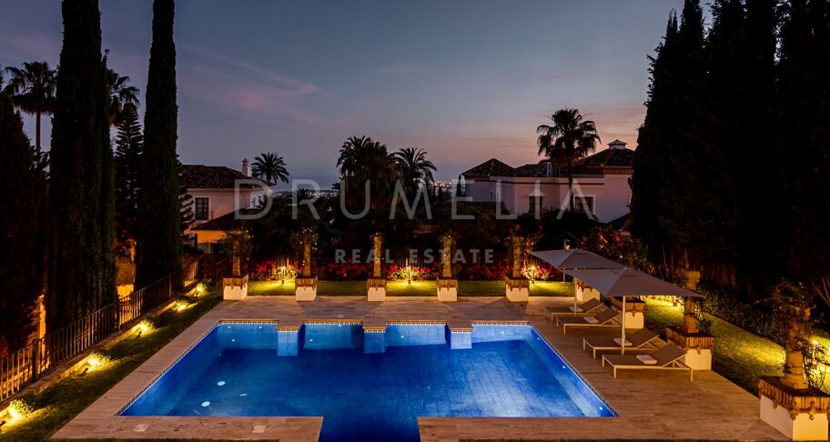 Elegant Classy Luxury Villa with Panoramic Sea Views, Sierra Blanca, Marbella