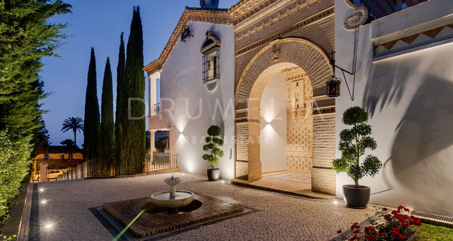 Elegant Classy Luxury Villa with Panoramic Sea Views, Sierra Blanca, Marbella