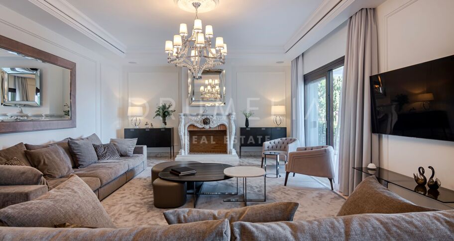 Elegant Classy Luxury Villa with Panoramic Sea Views, Sierra Blanca, Marbella