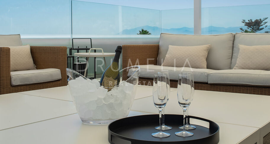 Nouvelle superbe villa moderne de luxe en bord de mer, Costabella, Marbella Est