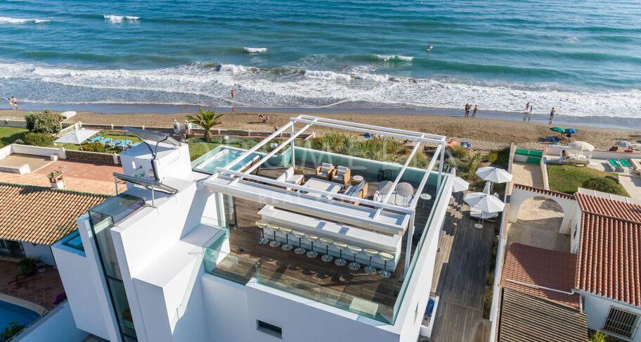 Nouvelle superbe villa moderne de luxe en bord de mer, Costabella, Marbella Est