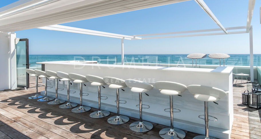 Nouvelle superbe villa moderne de luxe en bord de mer, Costabella, Marbella Est