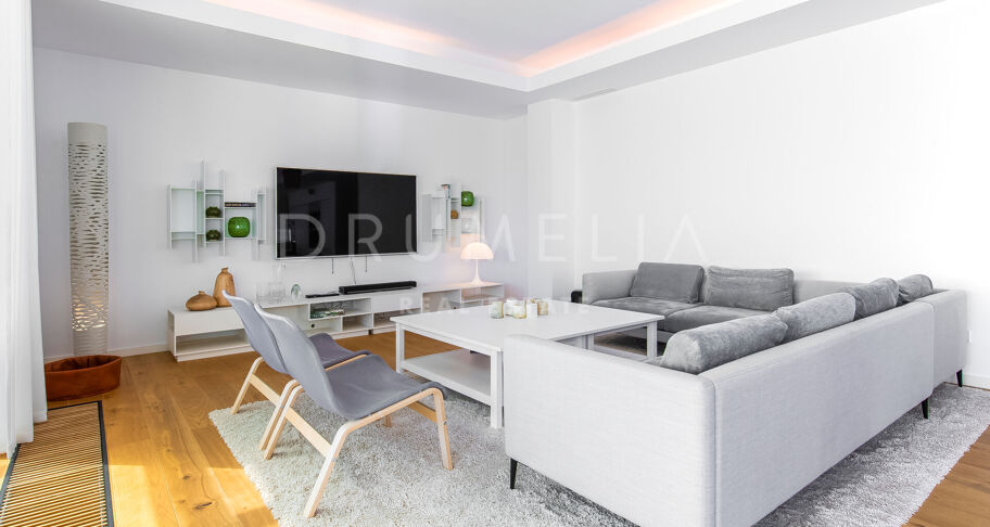 Nouvelle superbe villa moderne de luxe en bord de mer, Costabella, Marbella Est