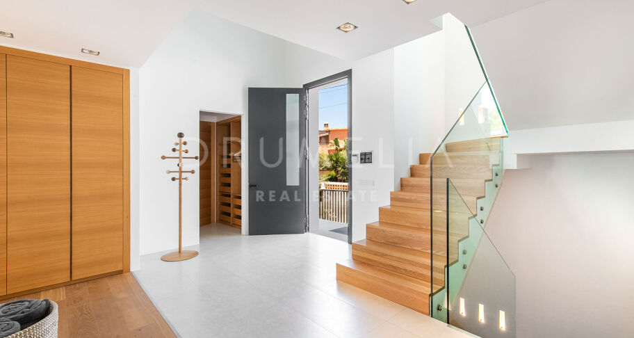 Nouvelle superbe villa moderne de luxe en bord de mer, Costabella, Marbella Est
