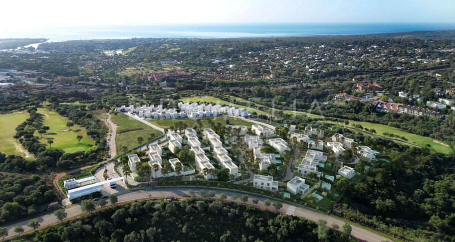 Eleganta nybyggda villor omgivna av natur i Sotogrande