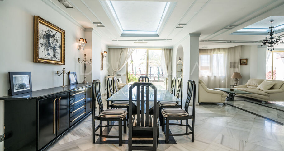 One of a Kind Frontline Beach, Duplex in Gray D'Albion, Puerto Banus, Marbella
