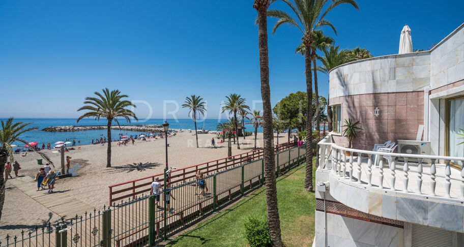 One of a Kind Frontline Beach, Duplex in Gray D'Albion, Puerto Banus, Marbella