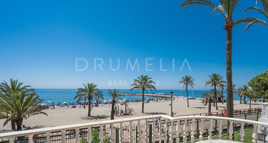 One of a Kind Frontline Beach, Duplex in Gray D'Albion, Puerto Banus, Marbella