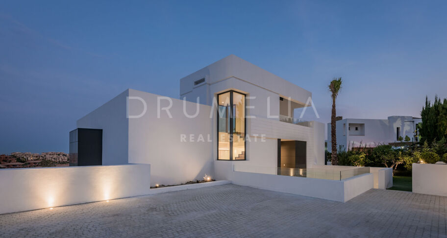 New Incredible Сontemporary House, La Alqueria, Benahavis
