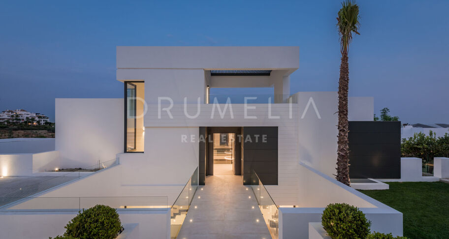 New Incredible Сontemporary House, La Alqueria, Benahavis