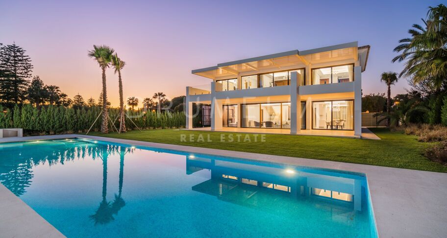 Villa Gardenia - Stunning Contemporary Villa in Guadalmina Baja