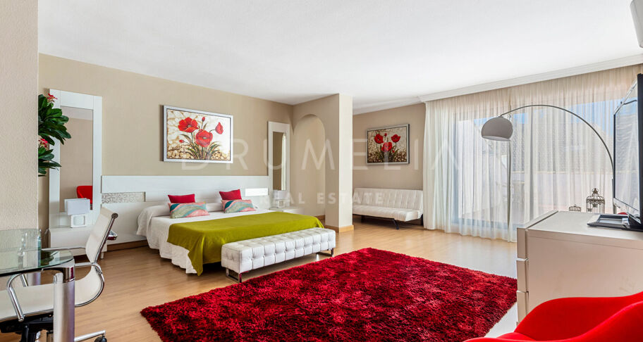 Elegant modern lyxvilla vid havet, Villa Marina, Puerto Banus, Marbella