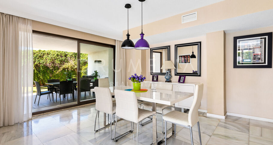 Elegant modern lyxvilla vid havet, Villa Marina, Puerto Banus, Marbella