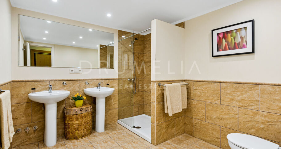 Elegant modern lyxvilla vid havet, Villa Marina, Puerto Banus, Marbella