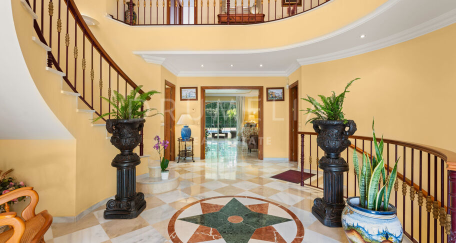 Charming 5-Bedroom Andalusian Villa with Private Pool in Atalaya Río Verde, Marbella