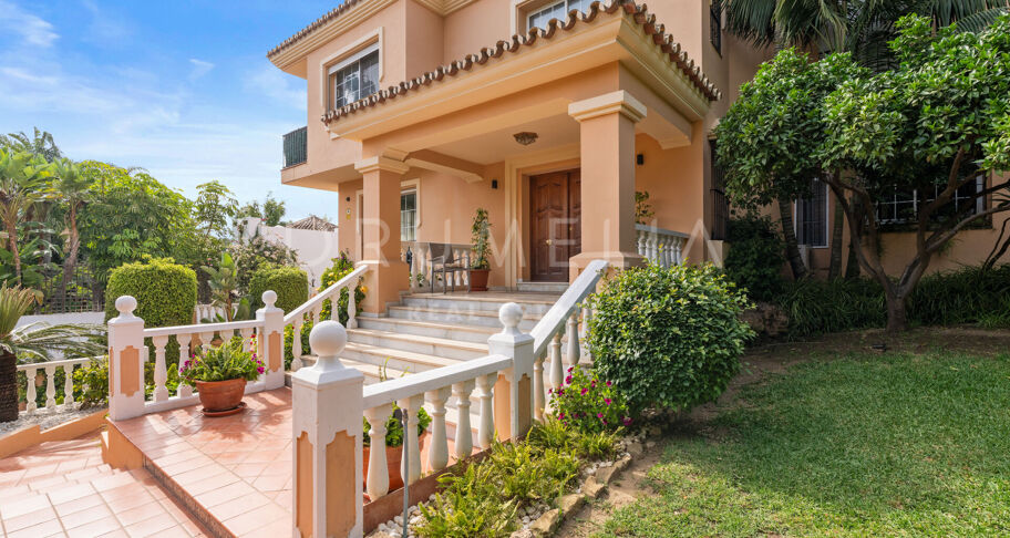 Charming 5-Bedroom Andalusian Villa with Private Pool in Atalaya Río Verde, Marbella