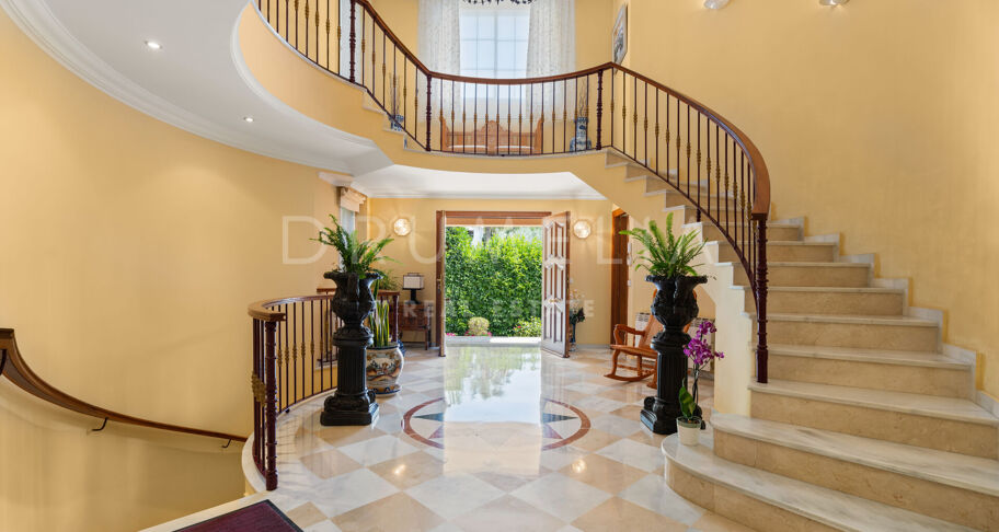 Charming 5-Bedroom Andalusian Villa with Private Pool in Atalaya Río Verde, Marbella