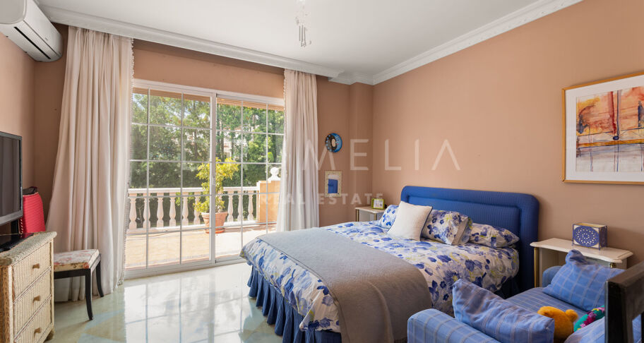 Charming 5-Bedroom Andalusian Villa with Private Pool in Atalaya Río Verde, Marbella