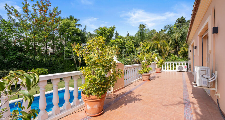 Charming 5-Bedroom Andalusian Villa with Private Pool in Atalaya Río Verde, Marbella