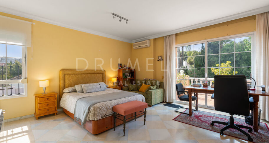 Charming 5-Bedroom Andalusian Villa with Private Pool in Atalaya Río Verde, Marbella