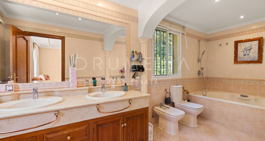 Charming 5-Bedroom Andalusian Villa with Private Pool in Atalaya Río Verde, Marbella