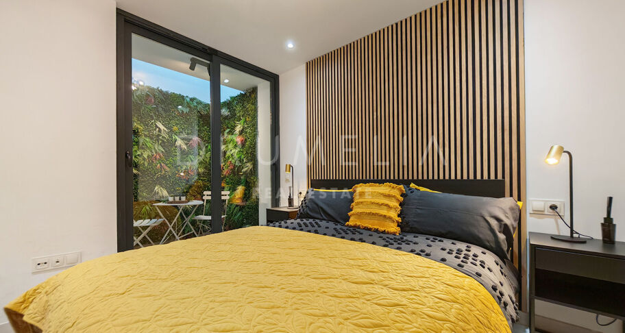 Modern villa i första linjen mot golfbanan med öppen utsikt i La Resina, Estepona