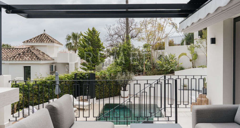 Villa Entièrement Rénovée à Vendre à Nueva Andalucía, Marbella
