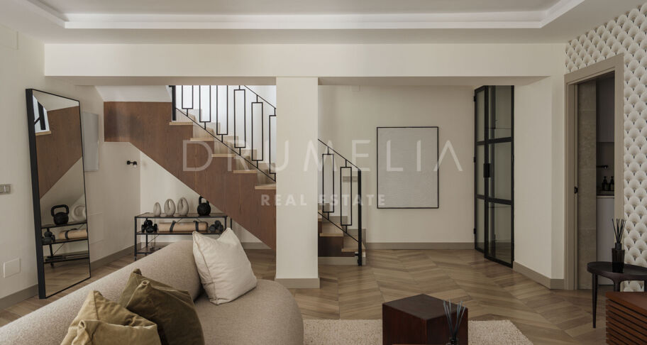 Villa Entièrement Rénovée à Vendre à Nueva Andalucía, Marbella