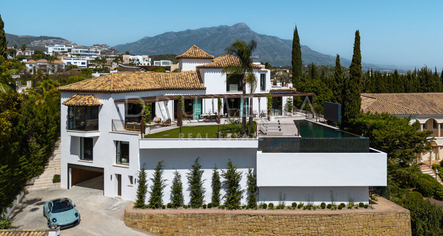 Villa de luxe avec vue mer à El Herrojo, Benahavís