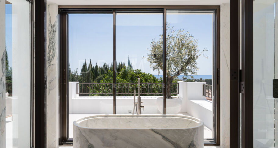 Villa de luxe avec vue mer à El Herrojo, Benahavís