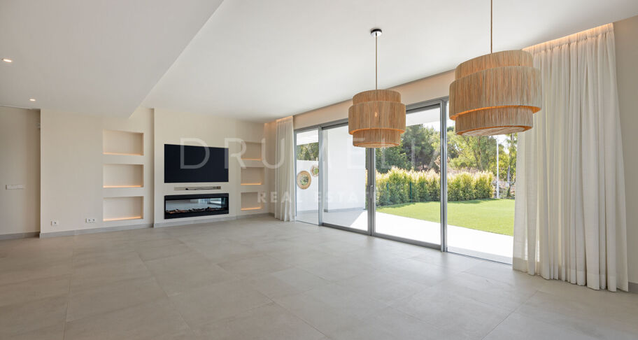 Nieuwbouw hoekvilla in Treetops, San Pedro · 4 slaapkamers, privé jacuzzi en panoramisch uitzicht over het dal