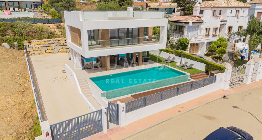 Nieuwbouwvilla met Zwembad in Valle Romano, Estepona