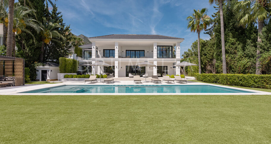 Villa Marusha - Modern Andalusian Villa in Sierra Blanca with La Concha and Sea views