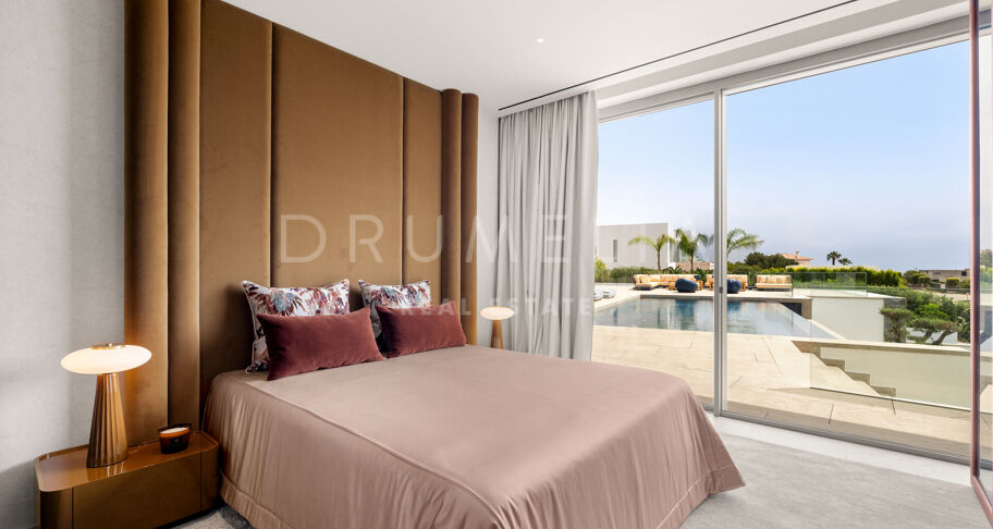Villa for salg i La Reserva, Sotogrande