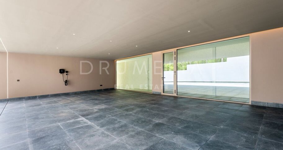 Villa for salg i La Reserva, Sotogrande