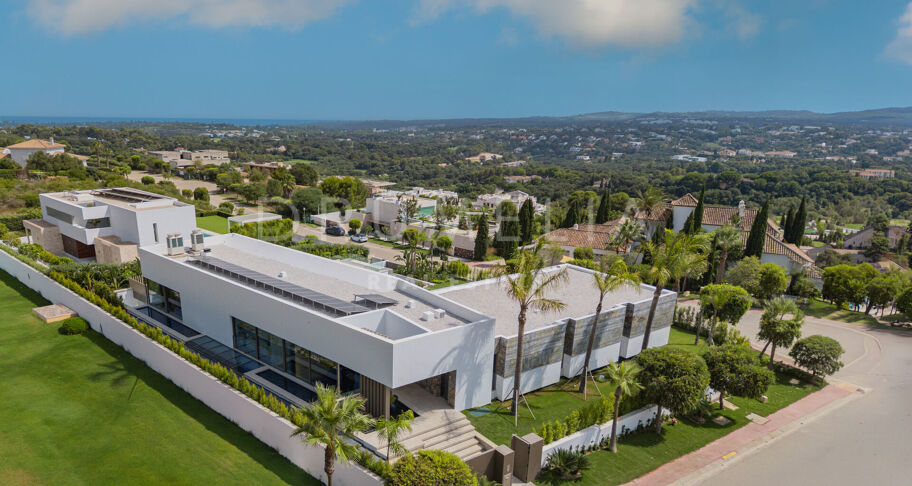 Villa for salg i La Reserva, Sotogrande