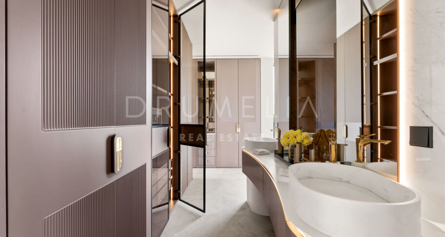 Villa for salg i La Reserva, Sotogrande