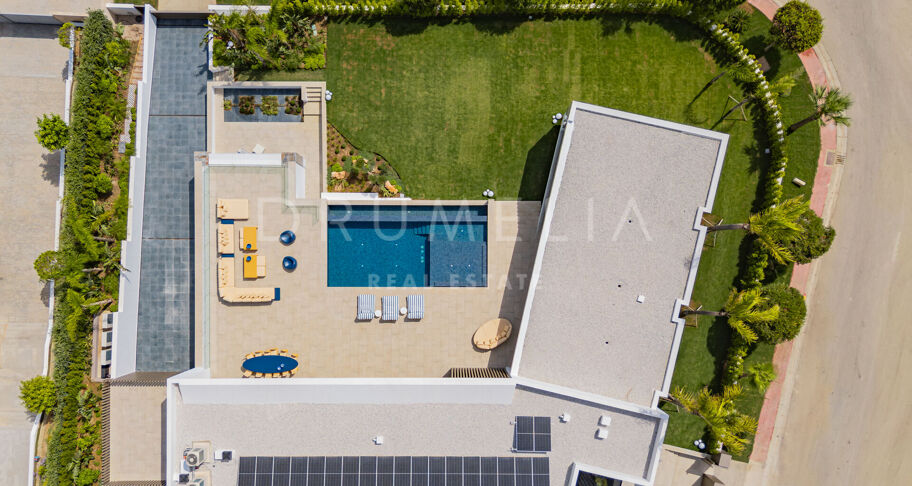Villa for salg i La Reserva, Sotogrande