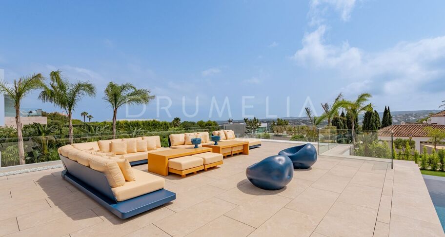 Villa for salg i La Reserva, Sotogrande