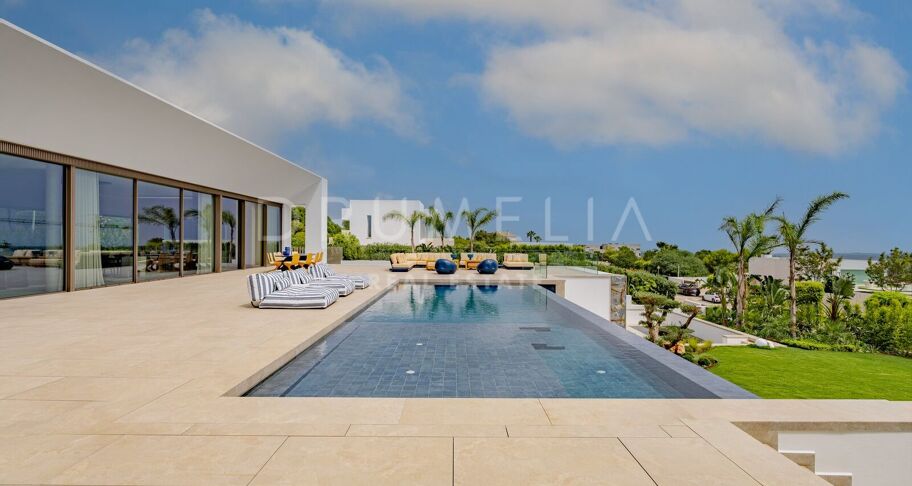 Villa for salg i La Reserva, Sotogrande