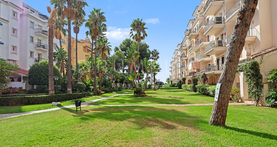 Renoviertes Apartment im Erdgeschoss in Andaluceda del Mar, Puerto Banfas