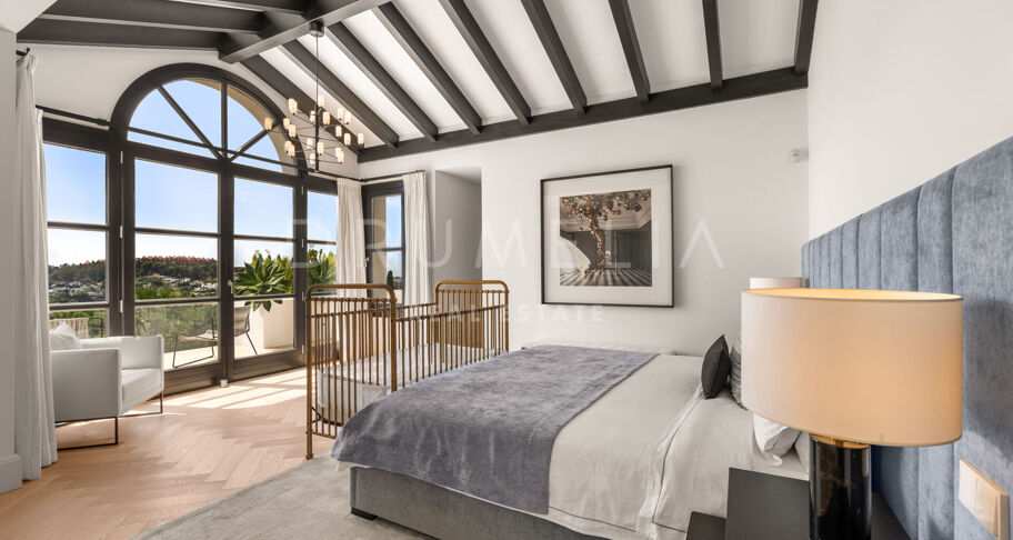 Villa Oliva - Classic villa with sea views in La Cerquilla