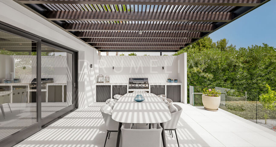 Villa Oliva - Classic villa with sea views in La Cerquilla